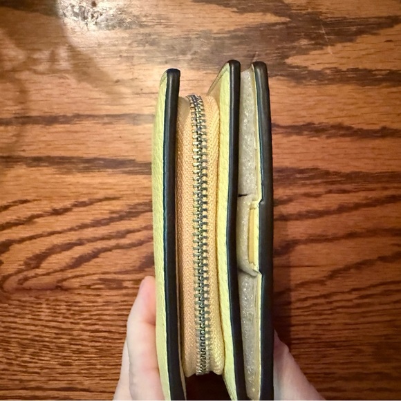 NWT Coach x Peanuts Snap Wallet featuring Charlie Brown - Picture 6 of 9